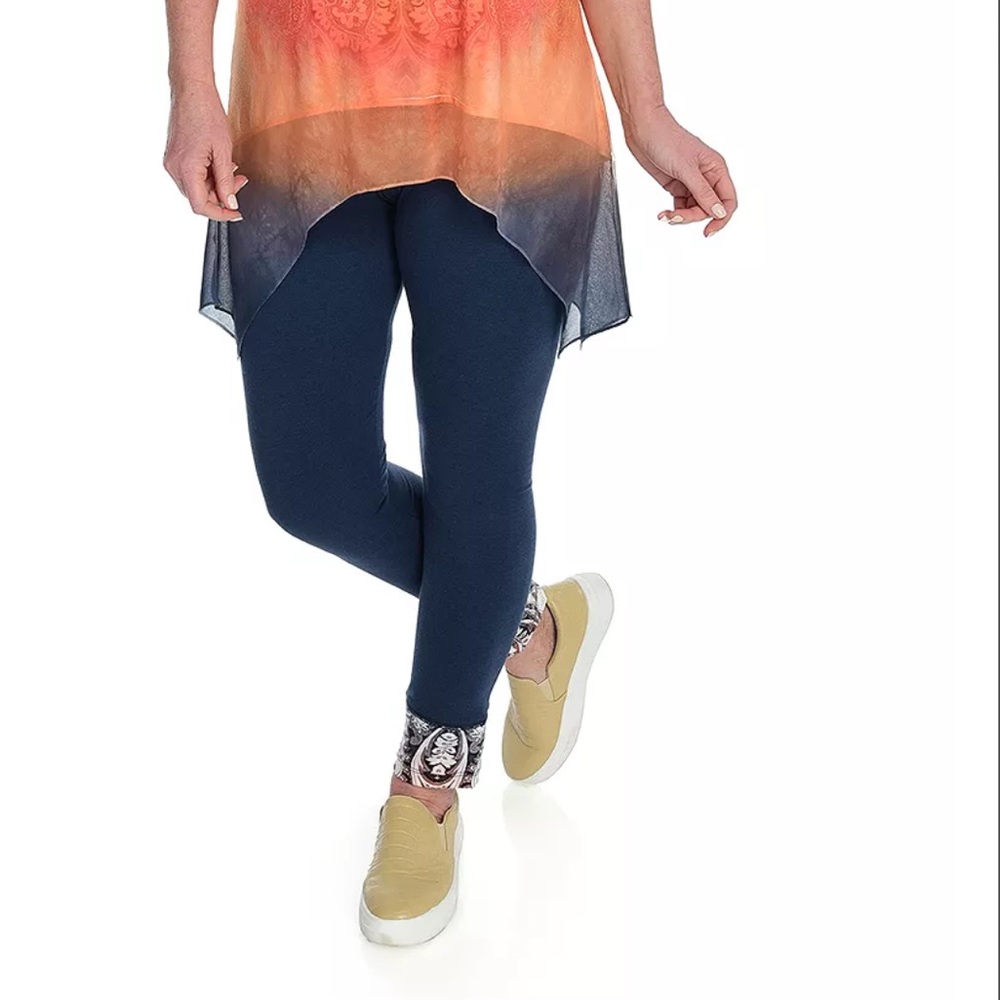 Women’s One World Teal Printed Cuff Legging